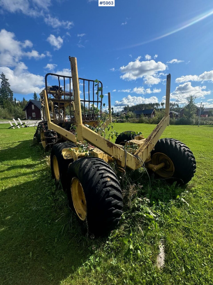 Volvo BM SM 460 "Lillenalle" Forest machine - מקצרת יערות: תמונה 4 Volvo BM SM 460 "Lillenalle" Forest machine - מקצרת יערות: תמונה 4