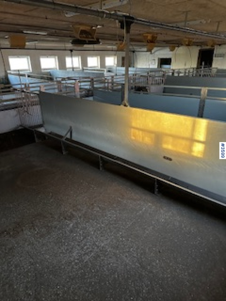 WEDG Pig House interior! - ציוד לבעלי חיים: תמונה 2 WEDG Pig House interior! - ציוד לבעלי חיים: תמונה 2