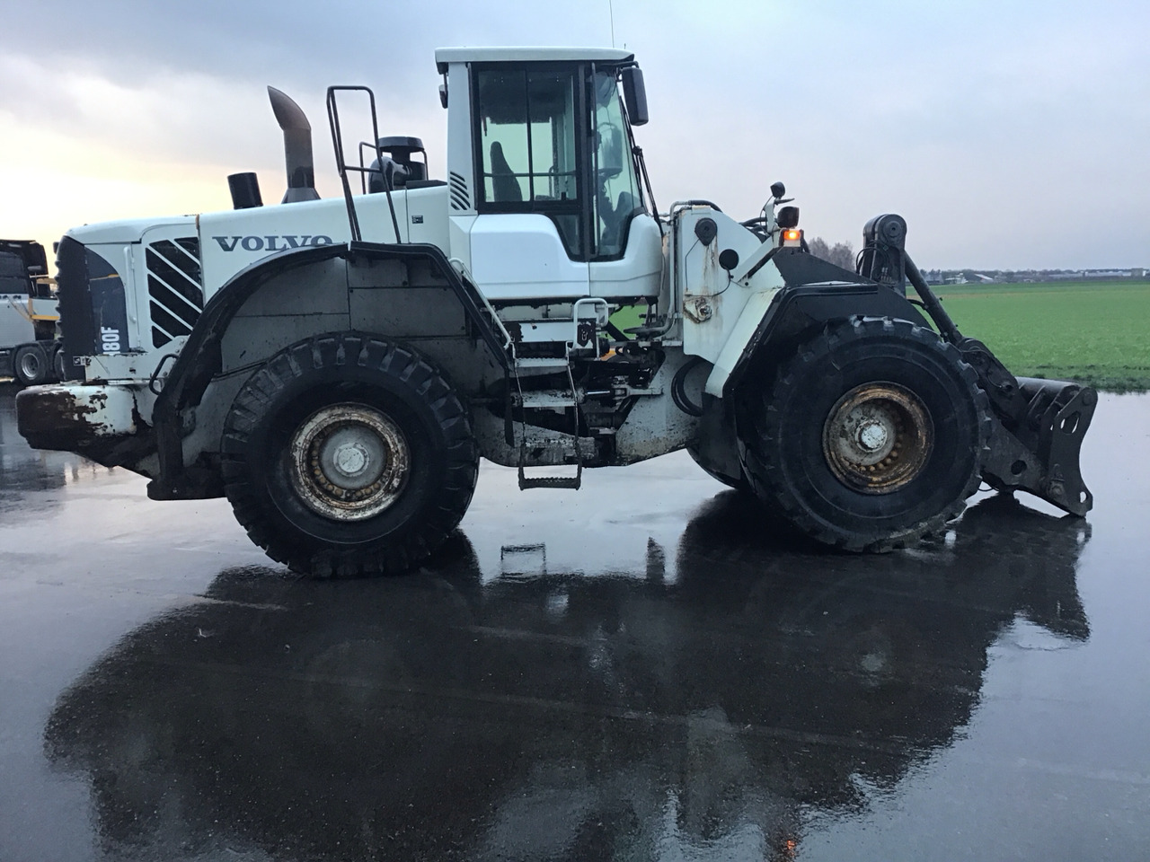 Volvo 180F long boom - מעמיס גלגלים: תמונה 5 Volvo 180F long boom - מעמיס גלגלים: תמונה 5