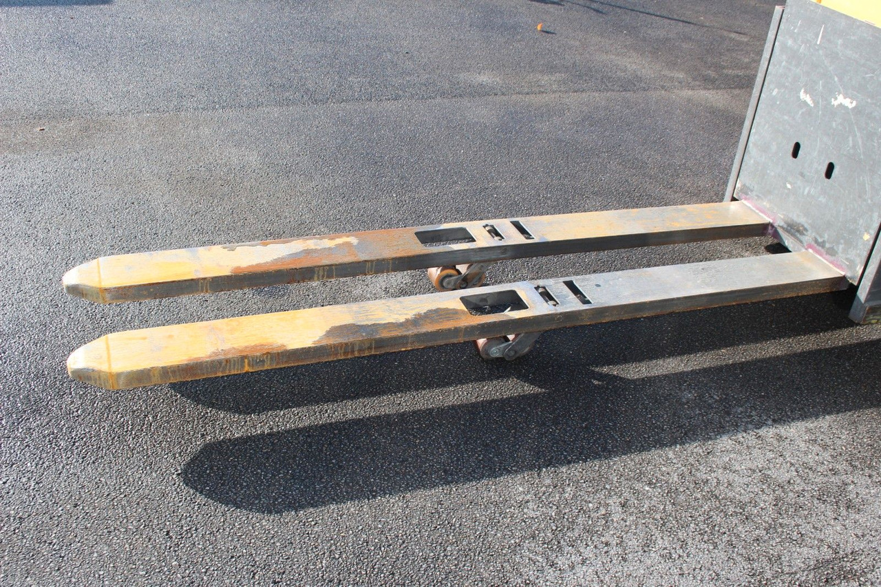 Atlet PPL/200S Ameise Niedrighubwagen - משאית משטחים: תמונה 5 Atlet PPL/200S Ameise Niedrighubwagen - משאית משטחים: תמונה 5