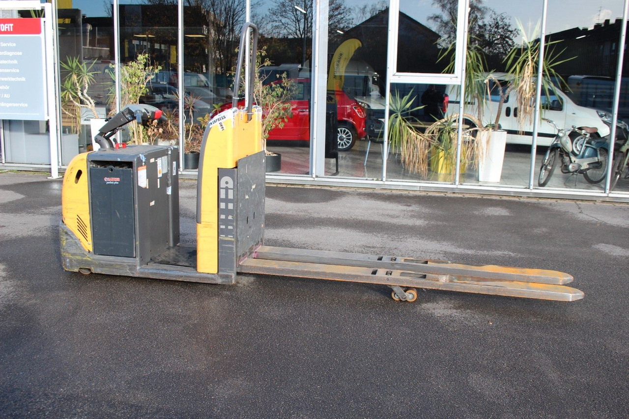 Atlet PPL/200S Ameise Niedrighubwagen - משאית משטחים: תמונה 1 Atlet PPL/200S Ameise Niedrighubwagen - משאית משטחים: תמונה 1