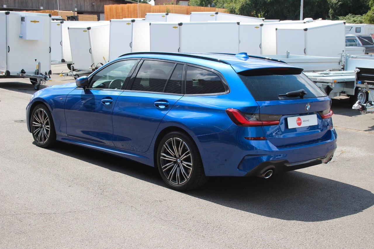 BMW 320 Touring d M Sport Laser Alcantara Harman Kar - מכונית: תמונה 3 BMW 320 Touring d M Sport Laser Alcantara Harman Kar - מכונית: תמונה 3