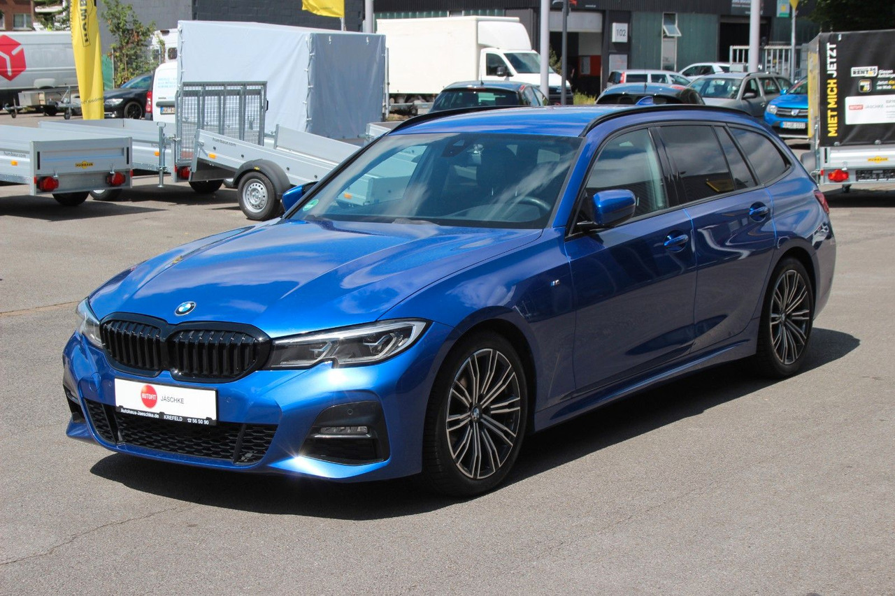 BMW 320 Touring d M Sport Laser Alcantara Harman Kar - מכונית: תמונה 4 BMW 320 Touring d M Sport Laser Alcantara Harman Kar - מכונית: תמונה 4