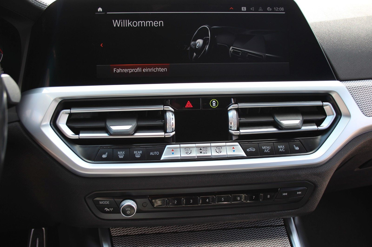 רכב סטיישן BMW 320 Touring d M Sport Laser Alcantara Harman Kar: תמונה 16