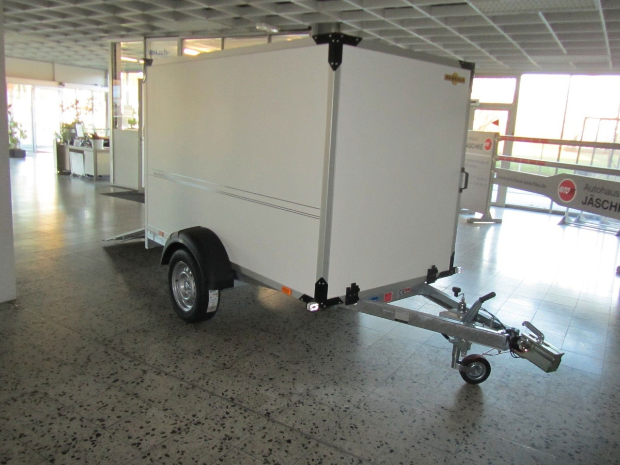Humbaur HK 132513-15P Überfahrwand Kofferanhänger Flex - קרון נגרר בתיבה סגורה: תמונה 2 Humbaur HK 132513-15P Überfahrwand Kofferanhänger Flex - קרון נגרר בתיבה סגורה: תמונה 2