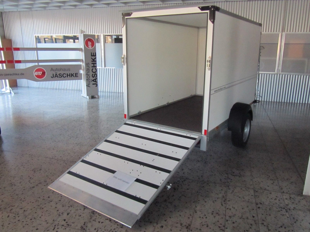 Humbaur HK 132513-15P Überfahrwand Kofferanhänger Flex - קרון נגרר בתיבה סגורה: תמונה 1 Humbaur HK 132513-15P Überfahrwand Kofferanhänger Flex - קרון נגרר בתיבה סגורה: תמונה 1