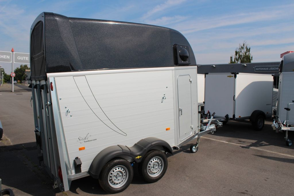 Humbaur Single Alu 1600 Pferdeanhänger Sattelkammer Neu - קרון נגרר לסוסים: תמונה 2 Humbaur Single Alu 1600 Pferdeanhänger Sattelkammer Neu - קרון נגרר לסוסים: תמונה 2