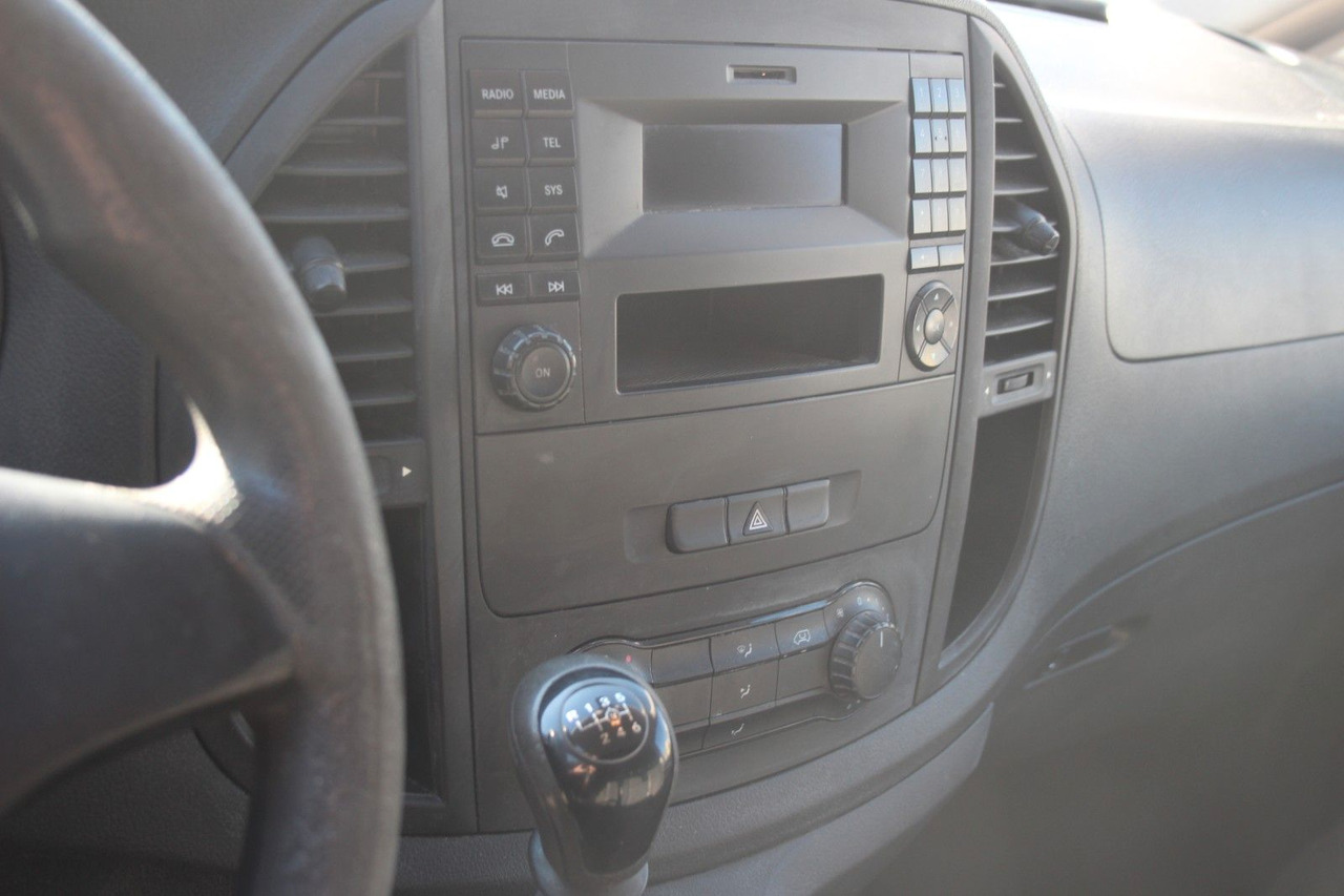 כלי רכב מסחרי קטן Mercedes-Benz Vito Kasten 109 CDI FWD lang 142tKM Dachträger: תמונה 17