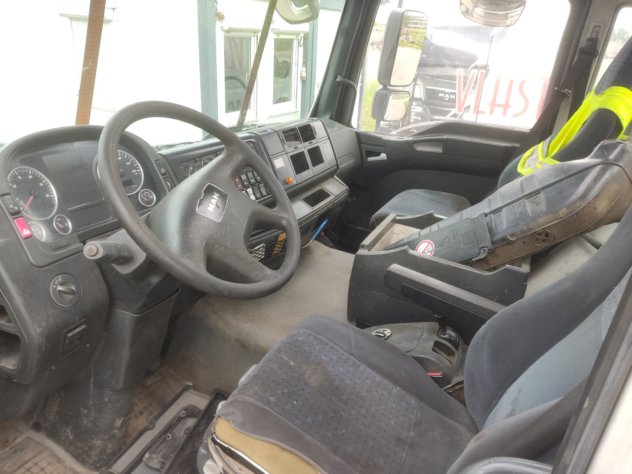 MAN cab F99/L17 - תא: תמונה 4 MAN cab F99/L17 - תא: תמונה 4