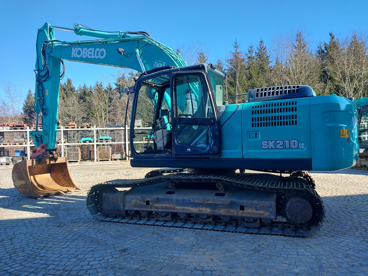 Kobelco SK210LC-10 - מחפר סורק: תמונה 2 Kobelco SK210LC-10 - מחפר סורק: תמונה 2