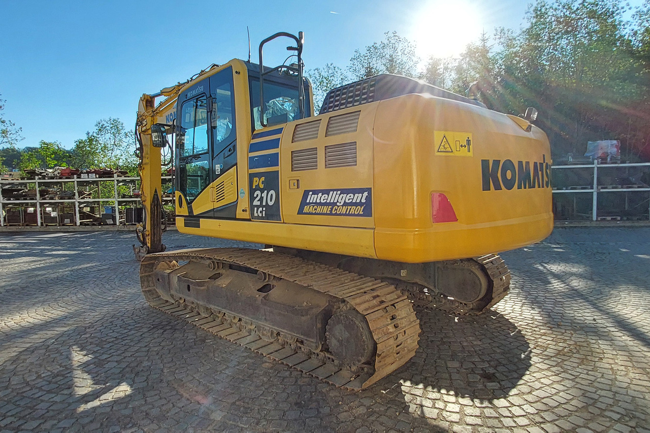 Komatsu PC210LCi-10 - מחפר סורק: תמונה 2 Komatsu PC210LCi-10 - מחפר סורק: תמונה 2