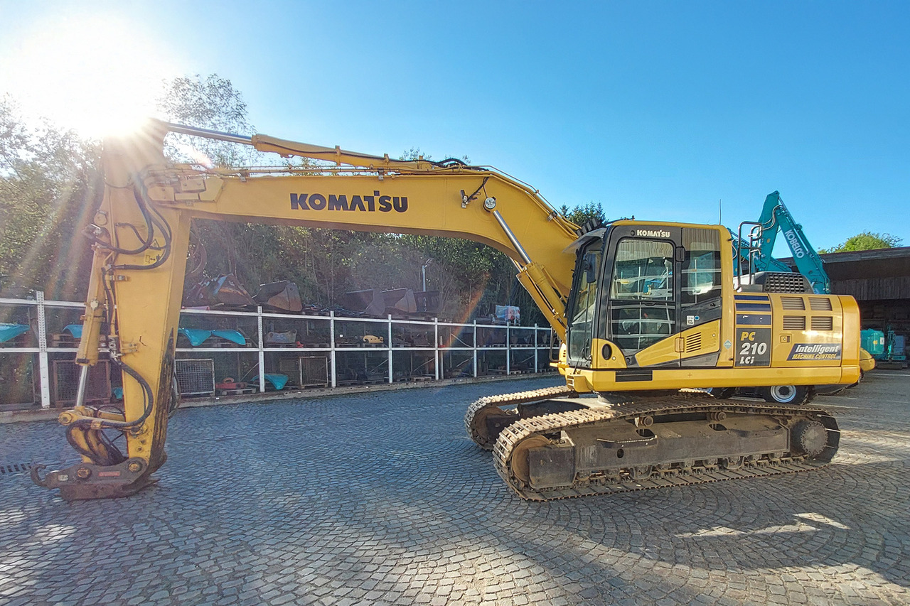 Komatsu PC210LCi-10 - מחפר סורק: תמונה 4 Komatsu PC210LCi-10 - מחפר סורק: תמונה 4