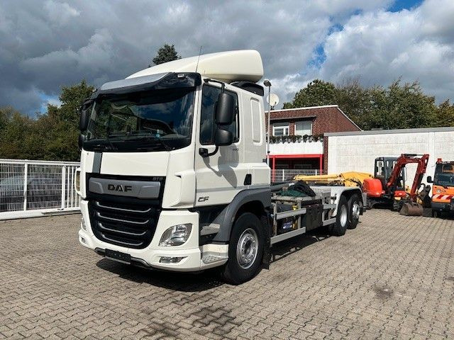 DAF CF 450 Abroller 6x2 - משאית הרמת וו: תמונה 2 DAF CF 450 Abroller 6x2 - משאית הרמת וו: תמונה 2