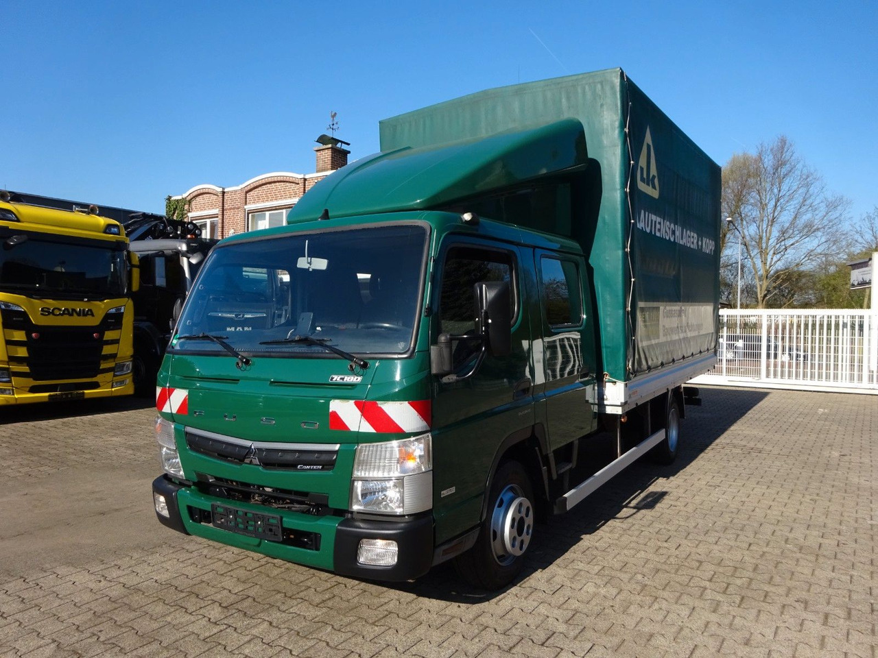 FUSO 7C180D Canter mit Doppelkabine 4x2 - כלי רכב מסחרי עם וילונות צד, כלי רכב מסחרי קומבי: תמונה 1 FUSO 7C180D Canter mit Doppelkabine 4x2 - כלי רכב מסחרי עם וילונות צד, כלי רכב מסחרי קומבי: תמונה 1