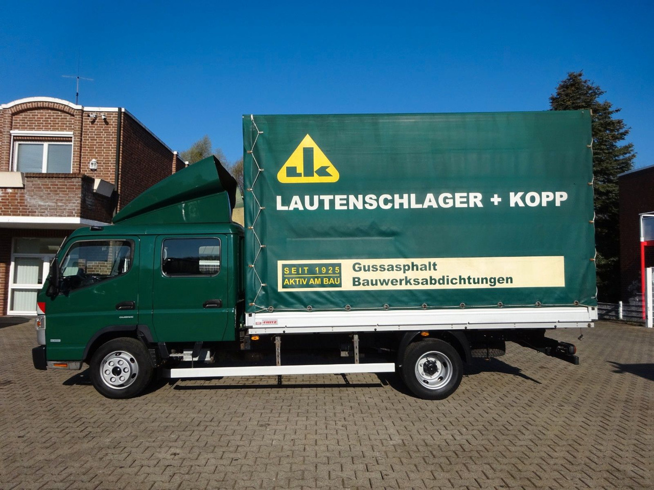 FUSO 7C180D Canter mit Doppelkabine 4x2 - כלי רכב מסחרי עם וילונות צד, כלי רכב מסחרי קומבי: תמונה 3 FUSO 7C180D Canter mit Doppelkabine 4x2 - כלי רכב מסחרי עם וילונות צד, כלי רכב מסחרי קומבי: תמונה 3