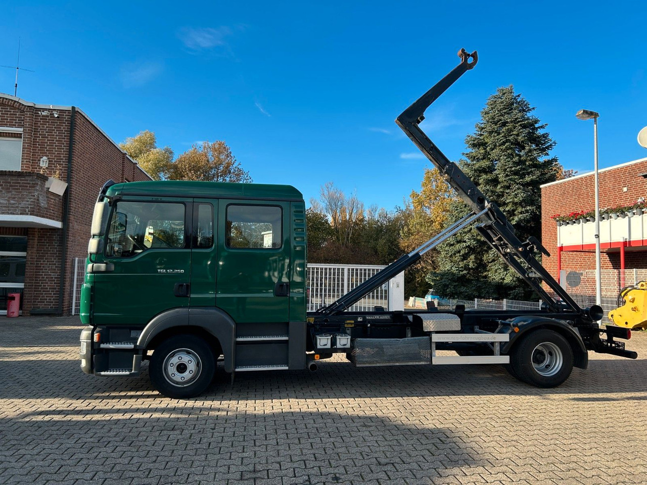 MAN 12.250 Doppelkabine Abroller - משאית הרמת וו: תמונה 5 MAN 12.250 Doppelkabine Abroller - משאית הרמת וו: תמונה 5