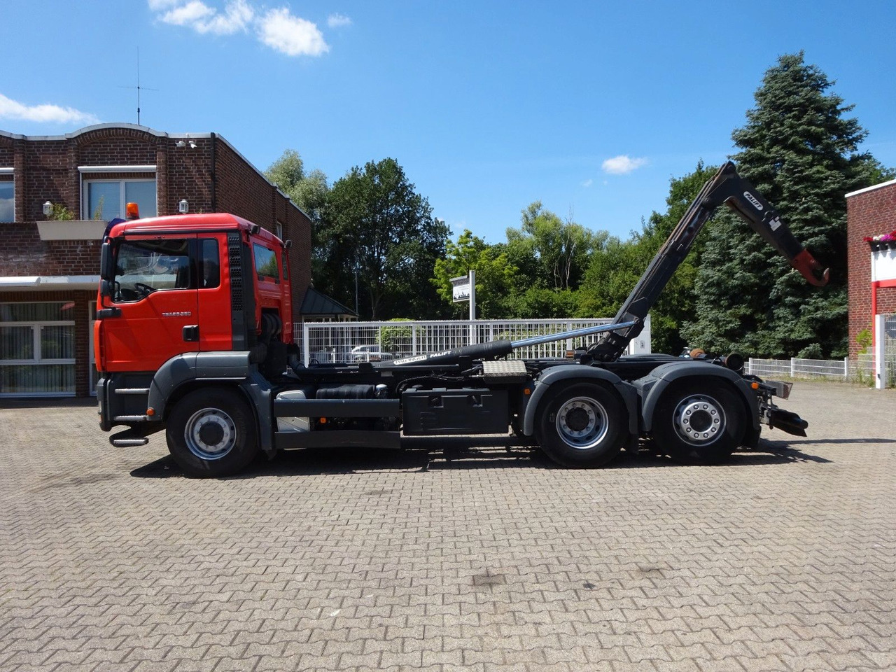 MAN 26.360 TGA PALFINGER Abroller 6x2-4 Hydrodrive - משאית הרמת וו: תמונה 3 MAN 26.360 TGA PALFINGER Abroller 6x2-4 Hydrodrive - משאית הרמת וו: תמונה 3