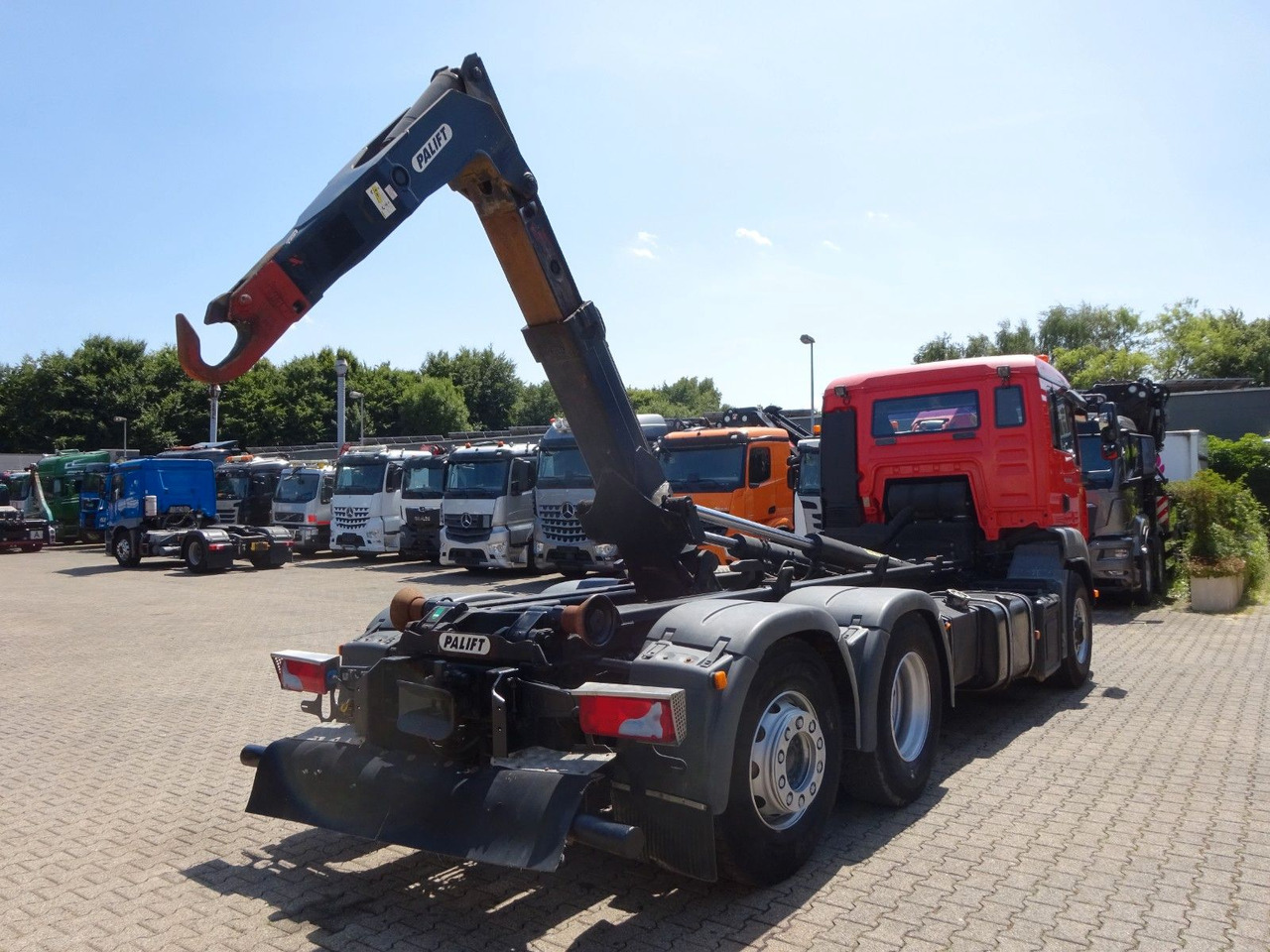 MAN 26.360 TGA PALFINGER Abroller 6x2-4 Hydrodrive - משאית הרמת וו: תמונה 5 MAN 26.360 TGA PALFINGER Abroller 6x2-4 Hydrodrive - משאית הרמת וו: תמונה 5