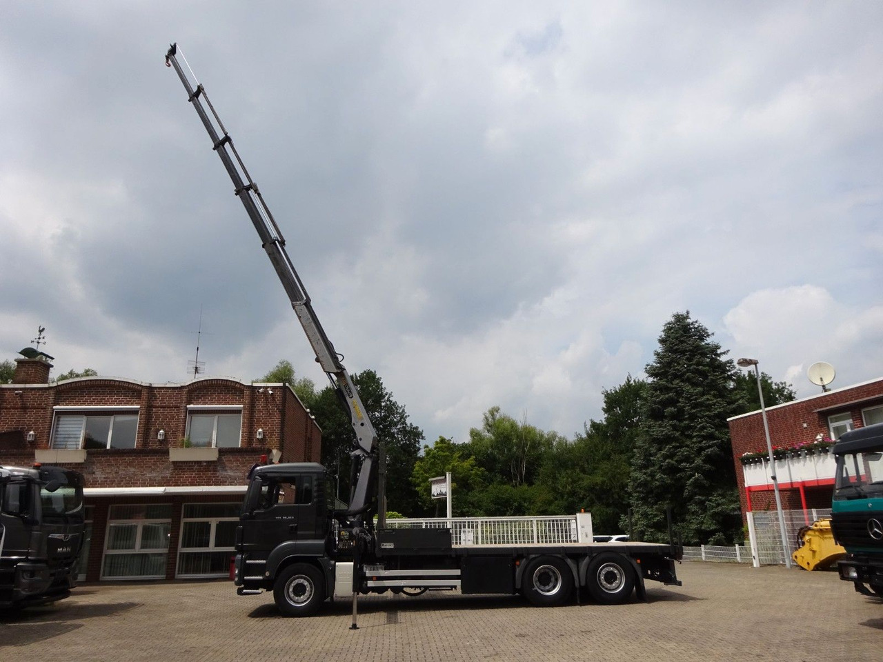 MAN 26.360 TGS Pritsche + PK 16502 Kran 6x2 - משאית מנוף: תמונה 2 MAN 26.360 TGS Pritsche + PK 16502 Kran 6x2 - משאית מנוף: תמונה 2
