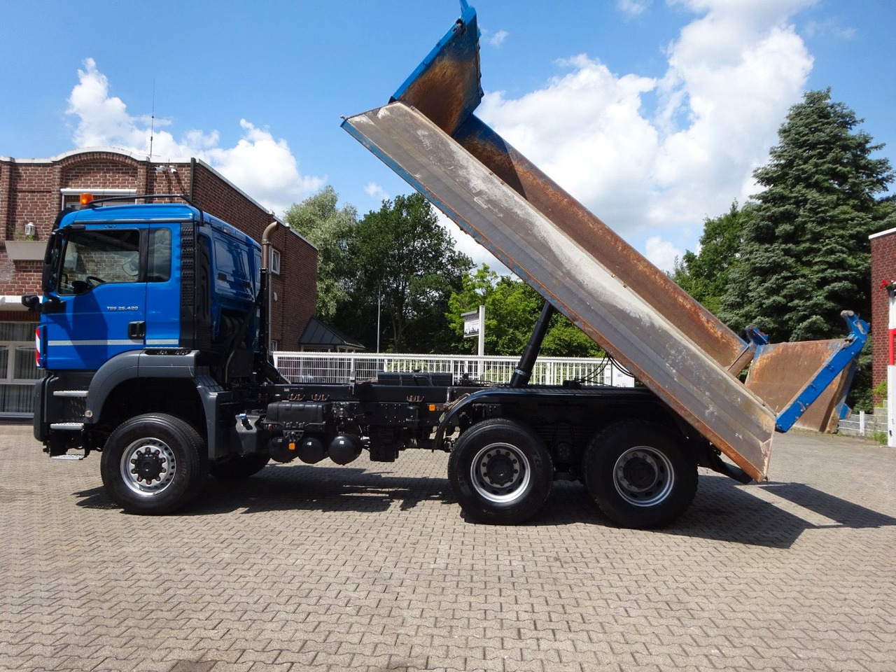 MAN 26.420 TGS MEILER 3Skipper + Bordmatik 6x6 - מזהיר, משאית מנוף: תמונה 2 MAN 26.420 TGS MEILER 3Skipper + Bordmatik 6x6 - מזהיר, משאית מנוף: תמונה 2