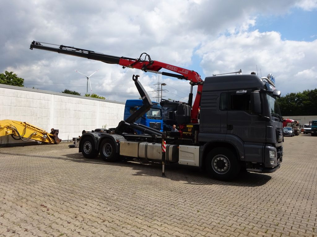 MAN 26.500 Abroller + Fassi F125A Kran 6x2-4 Allrad - משאית הרמת וו, משאית מנוף: תמונה 4 MAN 26.500 Abroller + Fassi F125A Kran 6x2-4 Allrad - משאית הרמת וו, משאית מנוף: תמונה 4