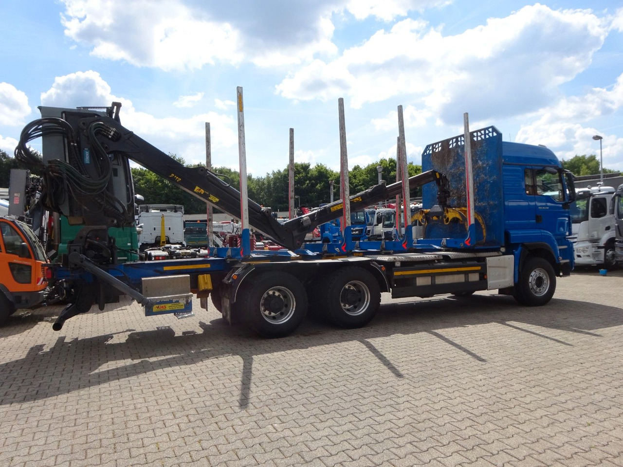 MAN 26.510 mit KESLA 2112 Holzkran+Kabine+Greifer - משאית עץ, משאית מנוף: תמונה 2 MAN 26.510 mit KESLA 2112 Holzkran+Kabine+Greifer - משאית עץ, משאית מנוף: תמונה 2