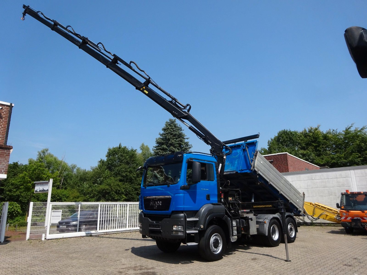 MAN 28.400 TGS 3Skipper+HIAB 166 E-4 HIPRPO 6x4-4 - מזהיר, משאית מנוף: תמונה 1 MAN 28.400 TGS 3Skipper+HIAB 166 E-4 HIPRPO 6x4-4 - מזהיר, משאית מנוף: תמונה 1