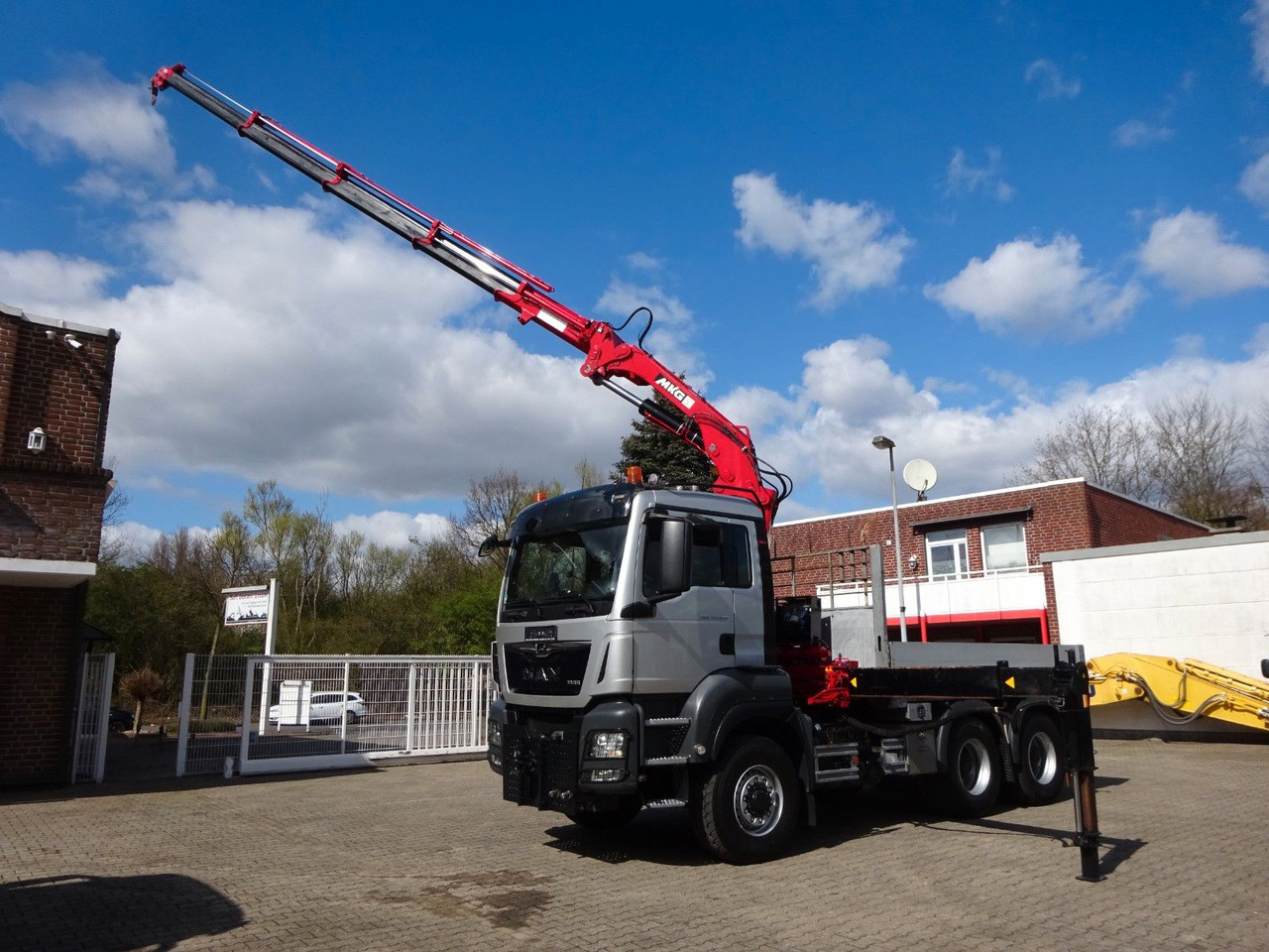 MAN 33.500 TGS + MKG HLK 231 Kran 6x6 Hydrodrive - משאית מנוף: תמונה 1 MAN 33.500 TGS + MKG HLK 231 Kran 6x6 Hydrodrive - משאית מנוף: תמונה 1