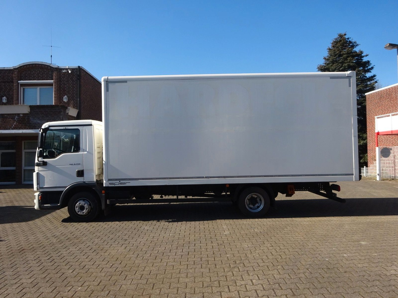 MAN 8.150 TGL Koffer 4x2 - משאית תיבה: תמונה 3 MAN 8.150 TGL Koffer 4x2 - משאית תיבה: תמונה 3