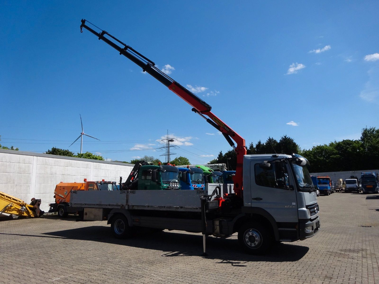 Mercedes-Benz 1222 Atego mit Palfinger PK8501 Kran 4x2 - משאית צד נופל/ שטוחה, משאית מנוף: תמונה 4 Mercedes-Benz 1222 Atego mit Palfinger PK8501 Kran 4x2 - משאית צד נופל/ שטוחה, משאית מנוף: תמונה 4