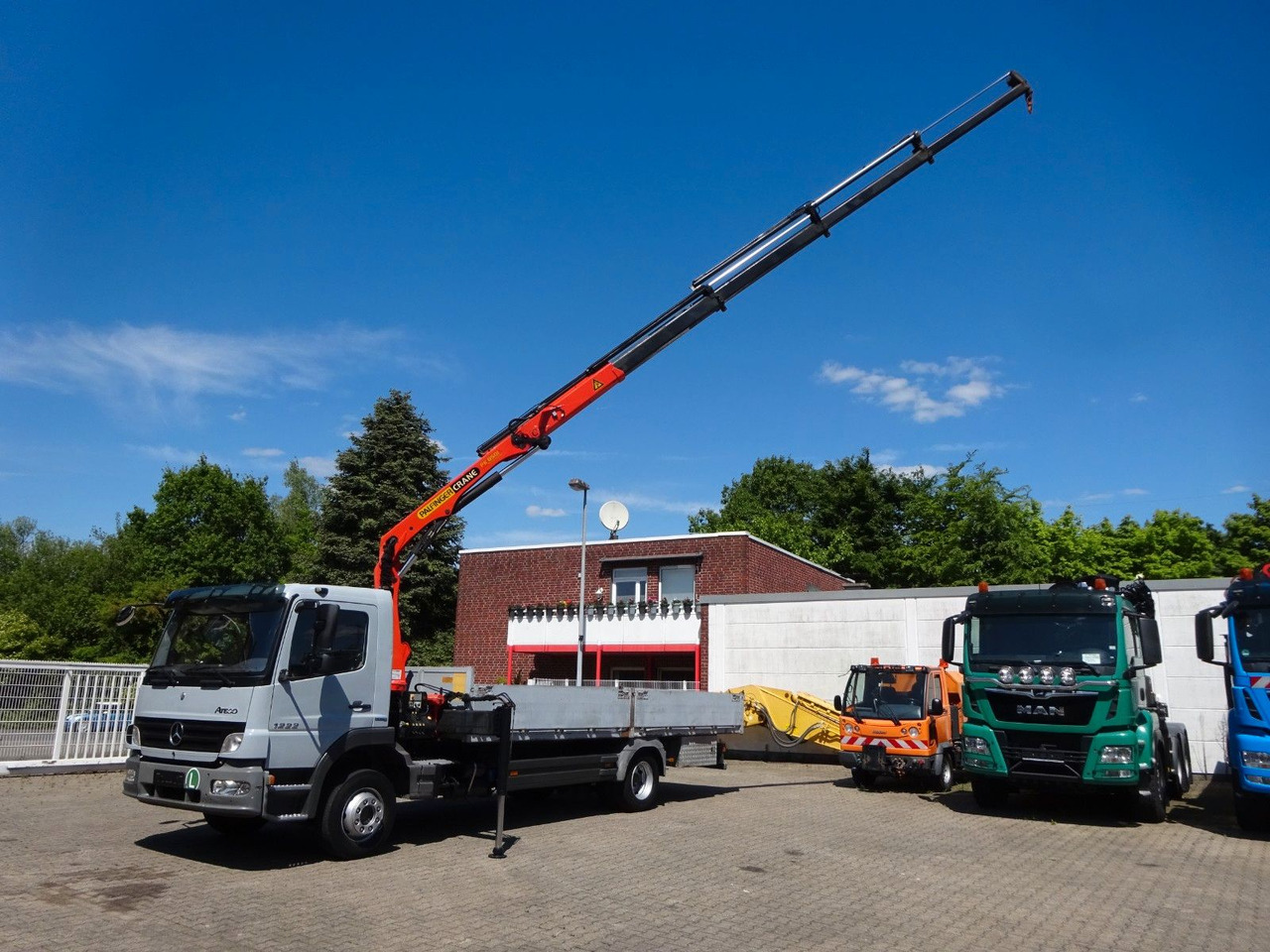 Mercedes-Benz 1222 Atego mit Palfinger PK8501 Kran 4x2 - משאית צד נופל/ שטוחה, משאית מנוף: תמונה 2 Mercedes-Benz 1222 Atego mit Palfinger PK8501 Kran 4x2 - משאית צד נופל/ שטוחה, משאית מנוף: תמונה 2