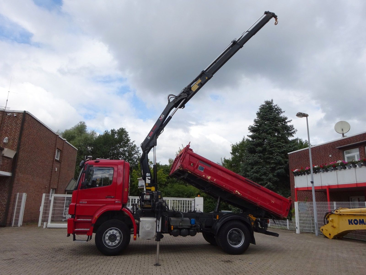 Mercedes-Benz 1833 Axor Meiller 3Skipper +HIAB 111 HIDUO +Funk - מזהיר, משאית מנוף: תמונה 1 Mercedes-Benz 1833 Axor Meiller 3Skipper +HIAB 111 HIDUO +Funk - מזהיר, משאית מנוף: תמונה 1