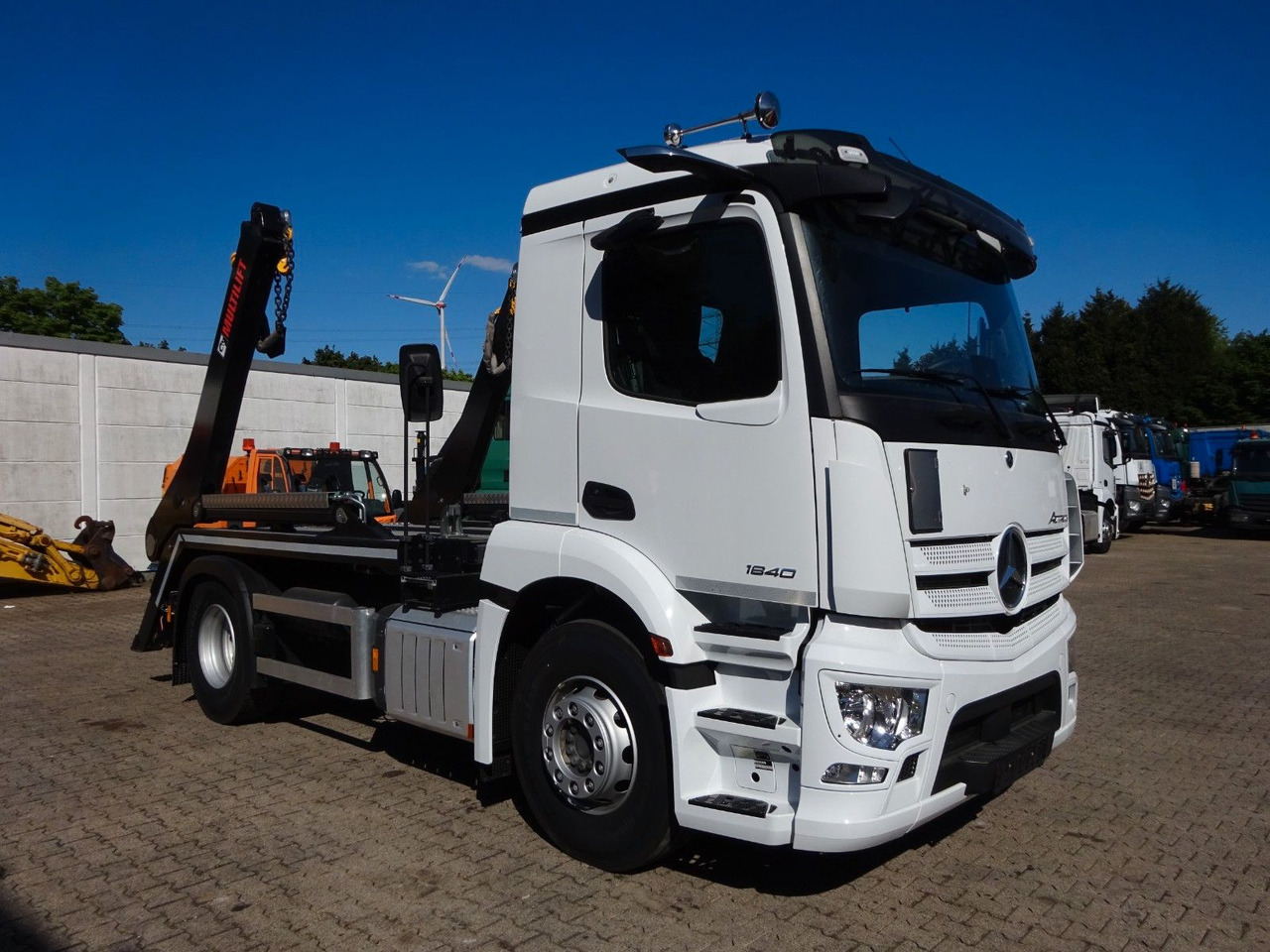 Mercedes-Benz 1840 Actros Absetzkipper NEUFAHRZEUG mit 1645 km - מזהיר: תמונה 1 Mercedes-Benz 1840 Actros Absetzkipper NEUFAHRZEUG mit 1645 km - מזהיר: תמונה 1