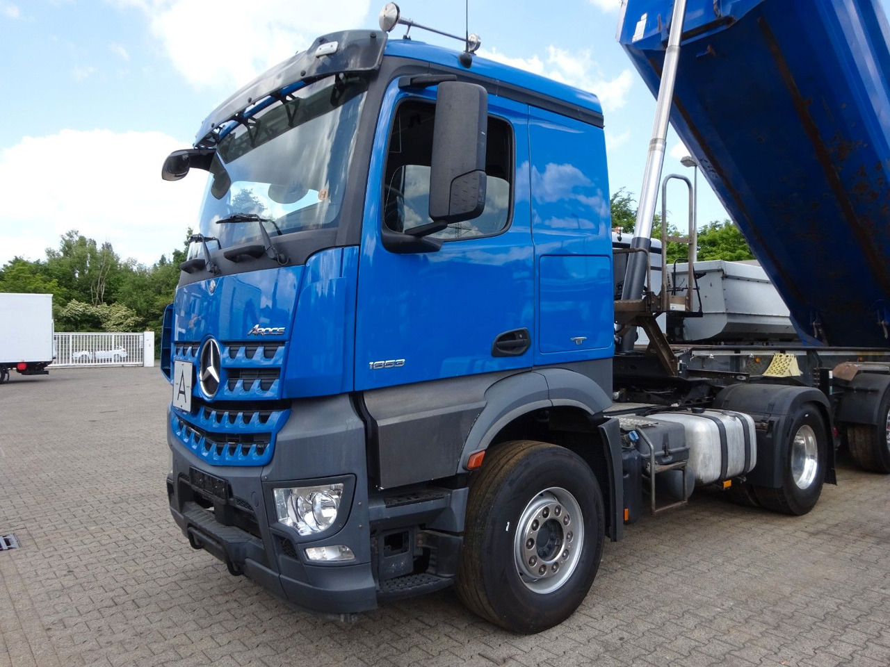Mercedes-Benz 1853 Arocs SZM mit Kipperpumpe - יחידת טרקטור: תמונה 1 Mercedes-Benz 1853 Arocs SZM mit Kipperpumpe - יחידת טרקטור: תמונה 1