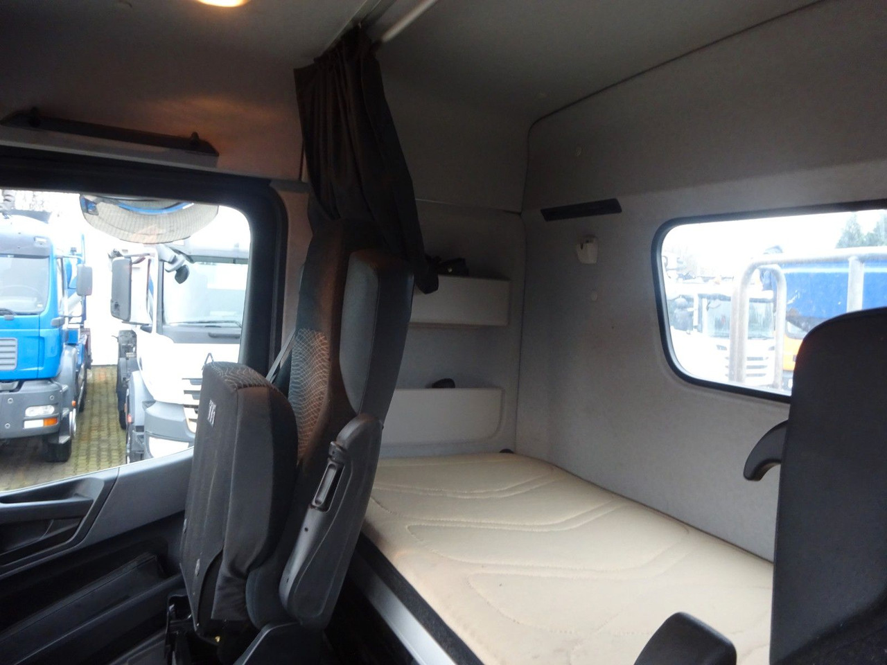 יחידת טרקטור Mercedes-Benz 1853 Arocs SZM mit Kipperpumpe: תמונה 12