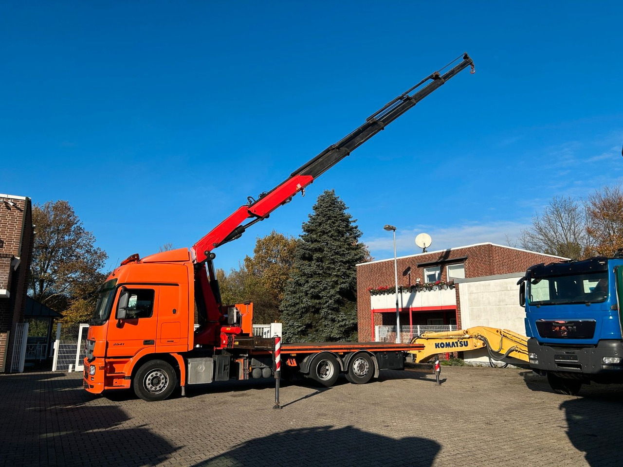 Mercedes-Benz 2541 Actros Plattform + FASSI Kran 6X2 - משאית מנוף: תמונה 2 Mercedes-Benz 2541 Actros Plattform + FASSI Kran 6X2 - משאית מנוף: תמונה 2