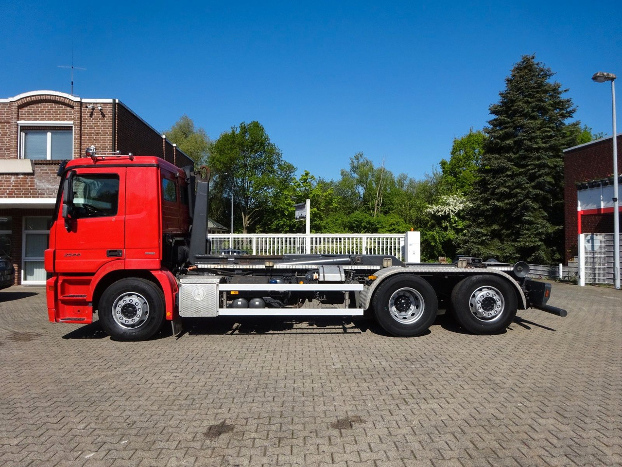Mercedes-Benz 2544 Actros GERGEN Abroller + Lift-Lenkachse - משאית הרמת וו: תמונה 4 Mercedes-Benz 2544 Actros GERGEN Abroller + Lift-Lenkachse - משאית הרמת וו: תמונה 4
