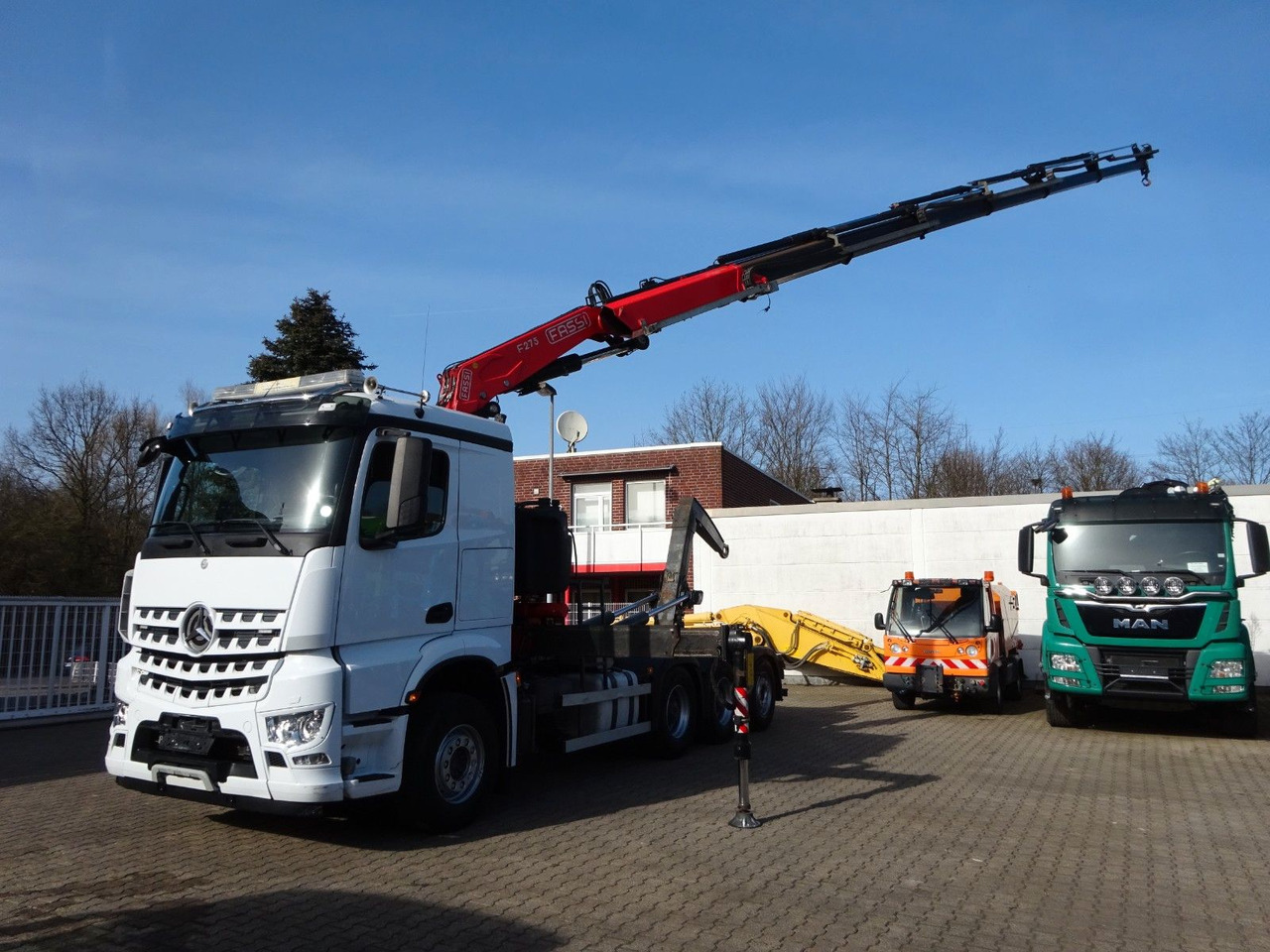 Mercedes-Benz 3248 Fassi Abroller + Fassi F275A 8x4 TRIDEM - משאית מנוף: תמונה 5 Mercedes-Benz 3248 Fassi Abroller + Fassi F275A 8x4 TRIDEM - משאית מנוף: תמונה 5