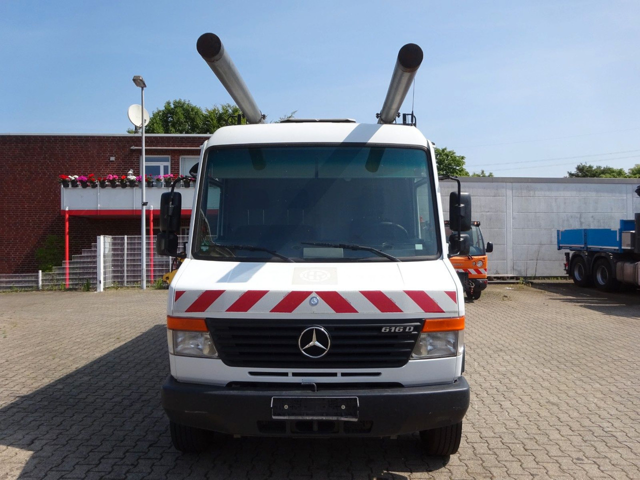 Mercedes-Benz 616D Vario Kastenwagen 4x2 - כלי רכב מסחרי עם לוח: תמונה 5 Mercedes-Benz 616D Vario Kastenwagen 4x2 - כלי רכב מסחרי עם לוח: תמונה 5