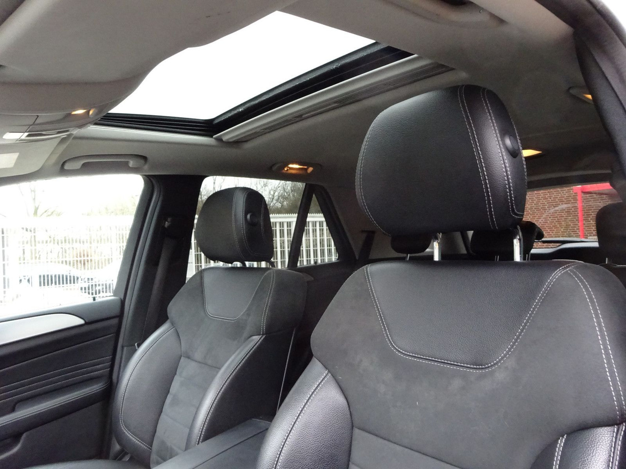 SUV Mercedes-Benz ML 350 CDI BlueTec Mercedes-Benz ML 350 CDI BlueTec.  AMG Paket: תמונה 9