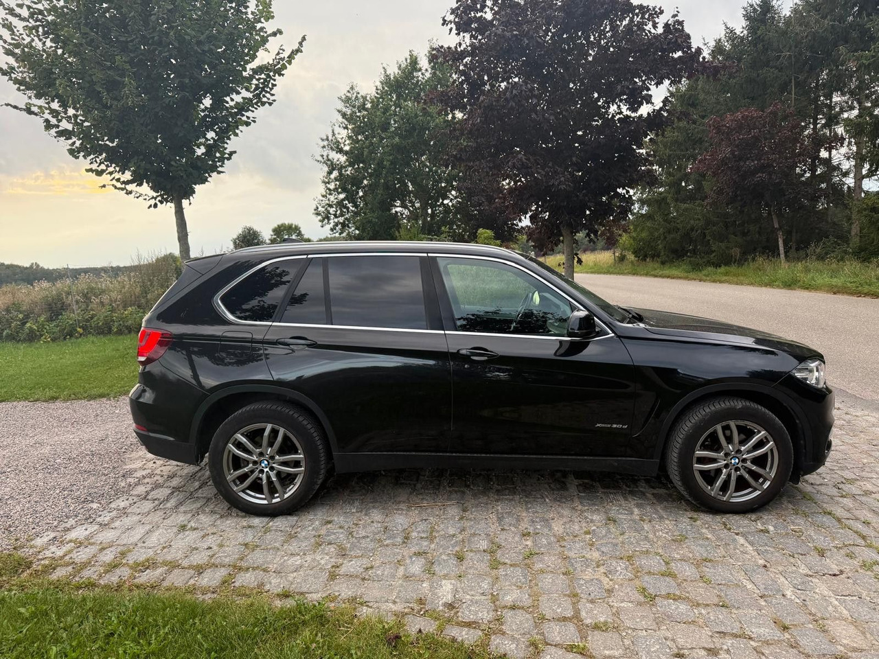 BMW X5 Baureihe X5 xDrive 30 d *21 000€ netto - SUV: תמונה 2 BMW X5 Baureihe X5 xDrive 30 d *21 000€ netto - SUV: תמונה 2