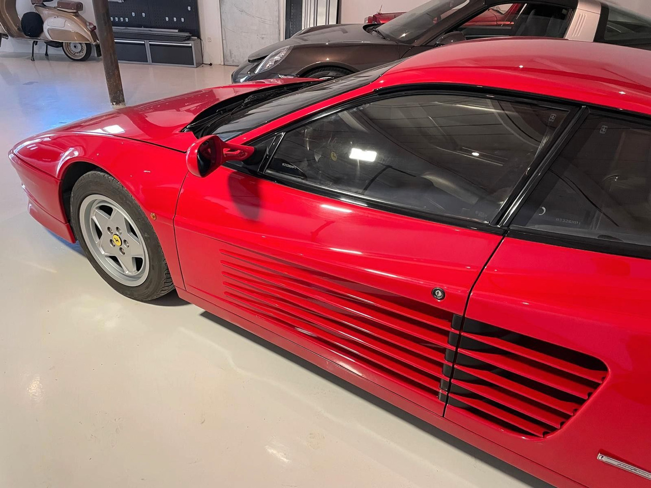 Ferrari Testarossa - מכונית: תמונה 2 Ferrari Testarossa - מכונית: תמונה 2