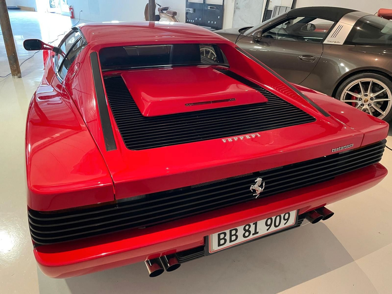 Ferrari Testarossa - מכונית: תמונה 4 Ferrari Testarossa - מכונית: תמונה 4