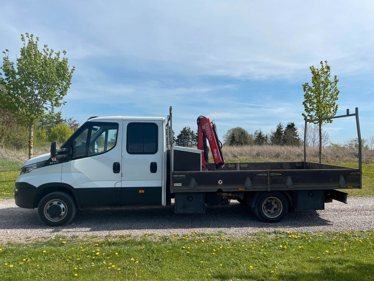 Iveco Daily 3.0 Fahrgestell Doppelkabine 50 C *Crane* - כלי רכב מסחרי במיטה שטוחה, כלי רכב מסחרי קומבי: תמונה 1 Iveco Daily 3.0 Fahrgestell Doppelkabine 50 C *Crane* - כלי רכב מסחרי במיטה שטוחה, כלי רכב מסחרי קומבי: תמונה 1