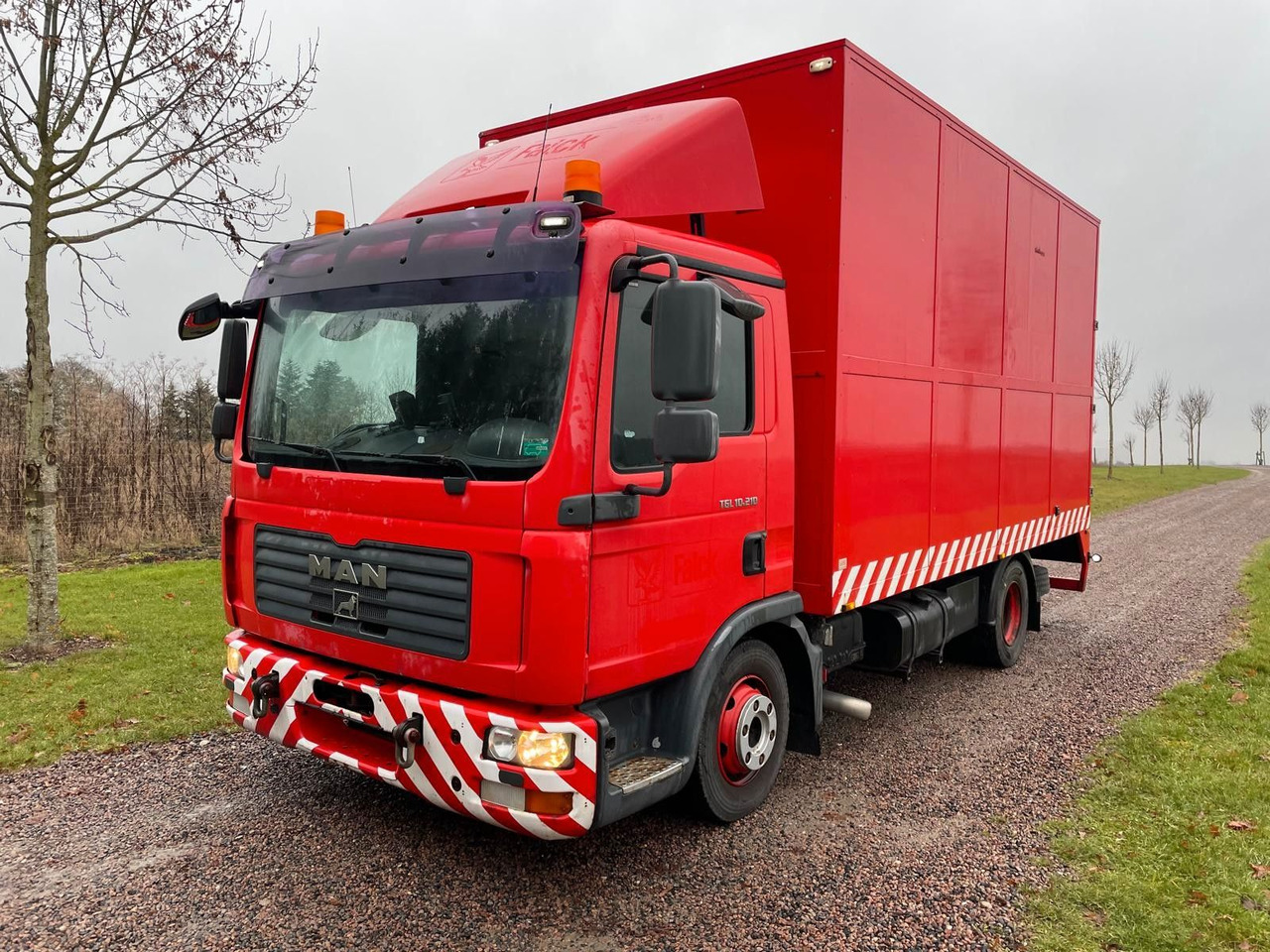 MAN TGL 10.210 Fg MAN TGL 10.210 Fg Tier & Pferde transport - משאית תיבה: תמונה 3 MAN TGL 10.210 Fg MAN TGL 10.210 Fg Tier & Pferde transport - משאית תיבה: תמונה 3