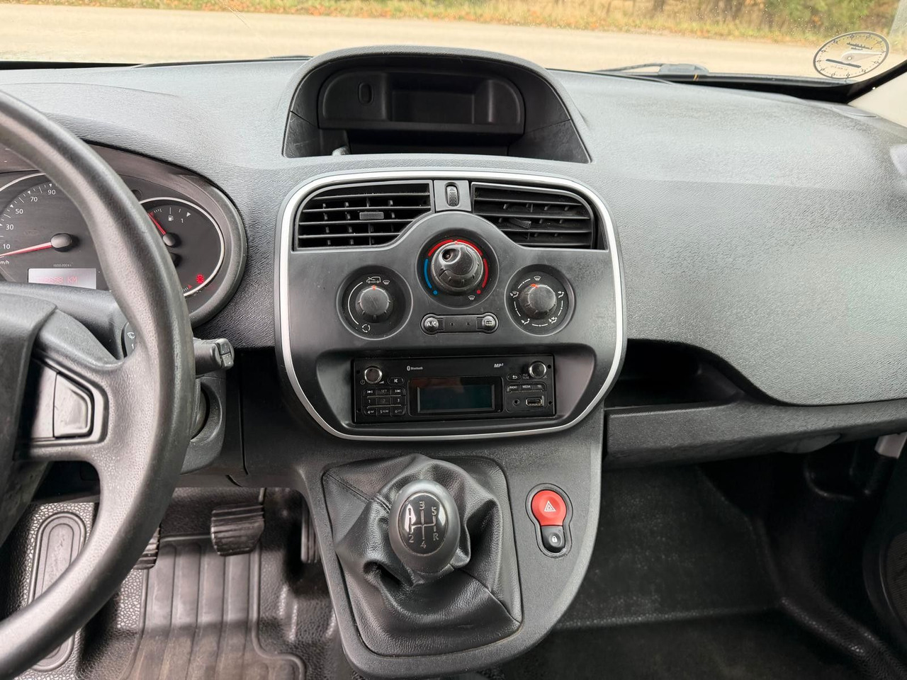 כלי רכב מסחרי קטן Renault Kangoo Rapid 1.5 DCI Basis LONG: תמונה 11 כלי רכב מסחרי קטן Renault Kangoo Rapid 1.5 DCI Basis LONG: תמונה 11