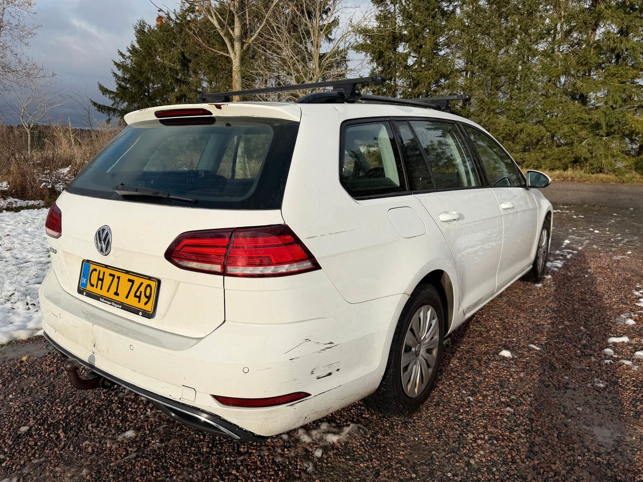 Volkswagen Golf VII Variant Comfortline - רכב סטיישן: תמונה 4 Volkswagen Golf VII Variant Comfortline - רכב סטיישן: תמונה 4