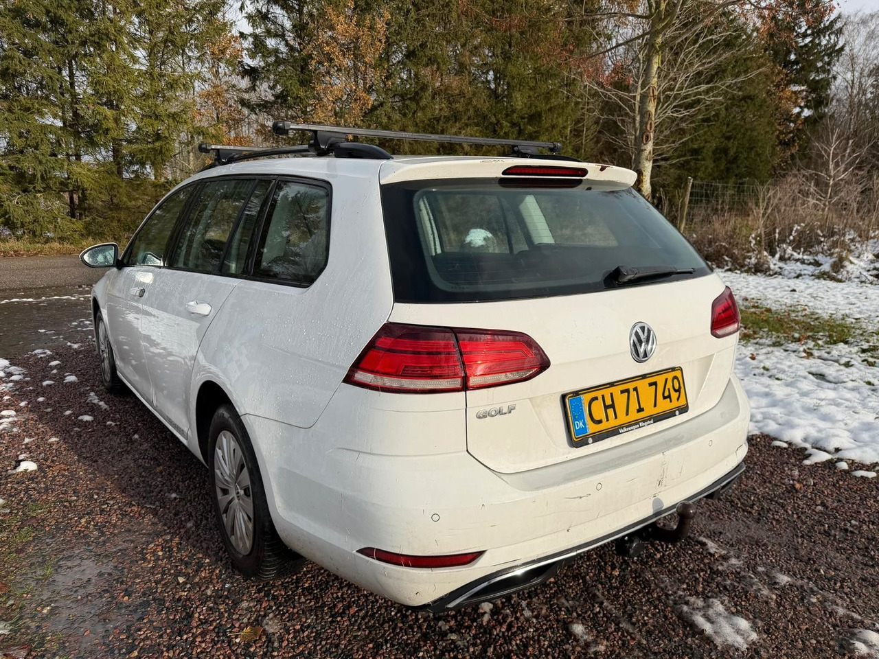 Volkswagen Golf VII Variant Comfortline - רכב סטיישן: תמונה 3 Volkswagen Golf VII Variant Comfortline - רכב סטיישן: תמונה 3