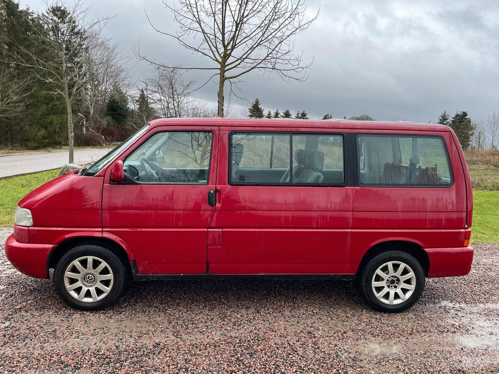 Volkswagen T4 Caravelle 2.5 - מיניבוס, כלי רכב מסחרי לנוסעים: תמונה 2 Volkswagen T4 Caravelle 2.5 - מיניבוס, כלי רכב מסחרי לנוסעים: תמונה 2