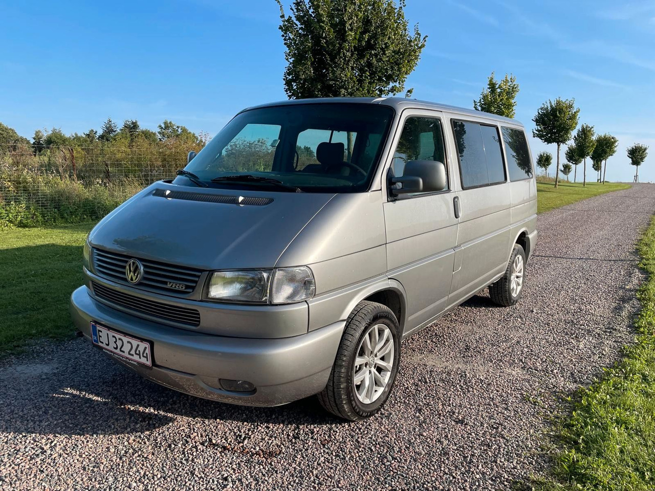 Volkswagen T4 Multivan Bus VR6 *12 000€ - כלי רכב מסחרי לנוסעים: תמונה 1 Volkswagen T4 Multivan Bus VR6 *12 000€ - כלי רכב מסחרי לנוסעים: תמונה 1